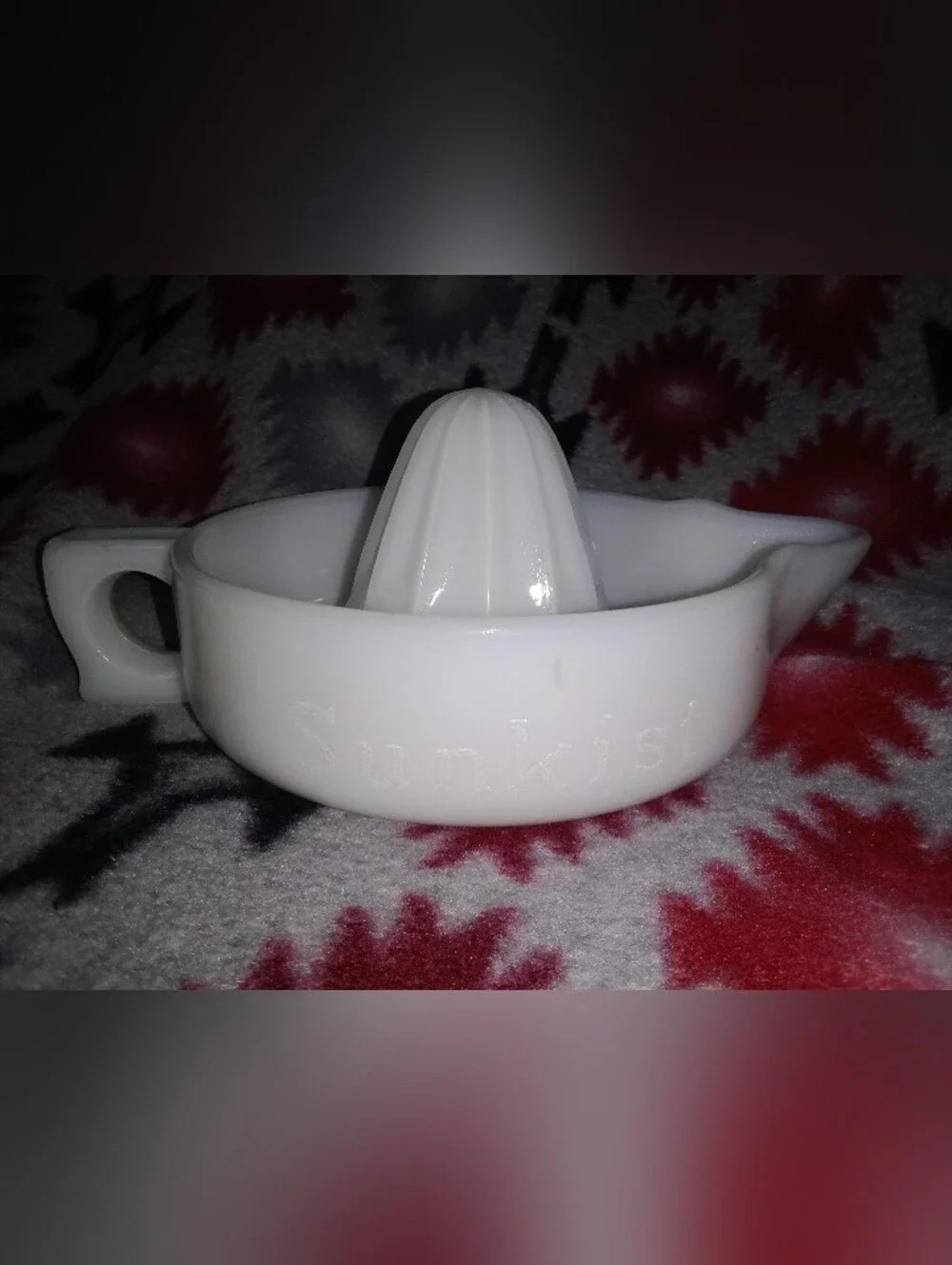 Vintage Sunkist Milk Glass Hand Juicer 8 1/8